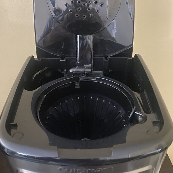 Cuisinart Coffee Maker Perfecttemp 14-Cup Glass Carafe Programmable - Picture 7 of 9